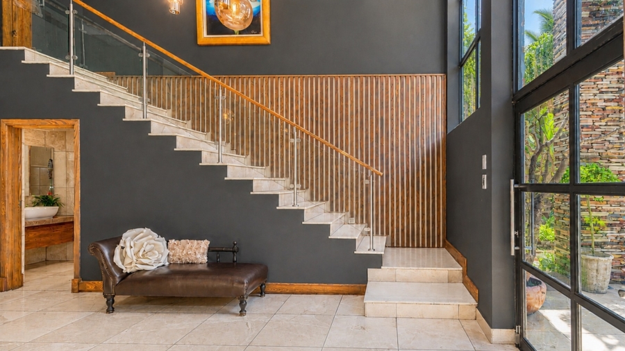 8 Bedroom Property for Sale in Birdwood Estate North West